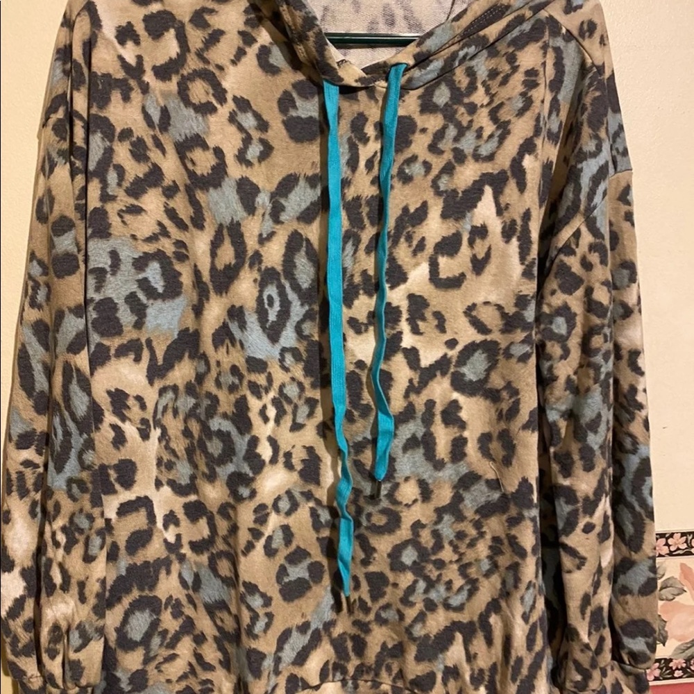Boutique leopard hoodie
